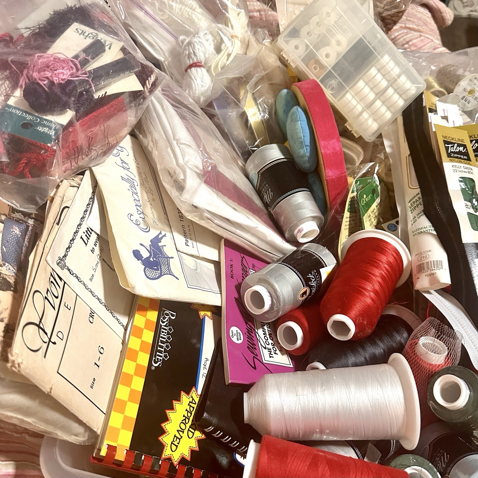 Huge 15 Lb Vtg Sewing Supplies Lot Tools Needles Thread Patterns Notions Kits ++