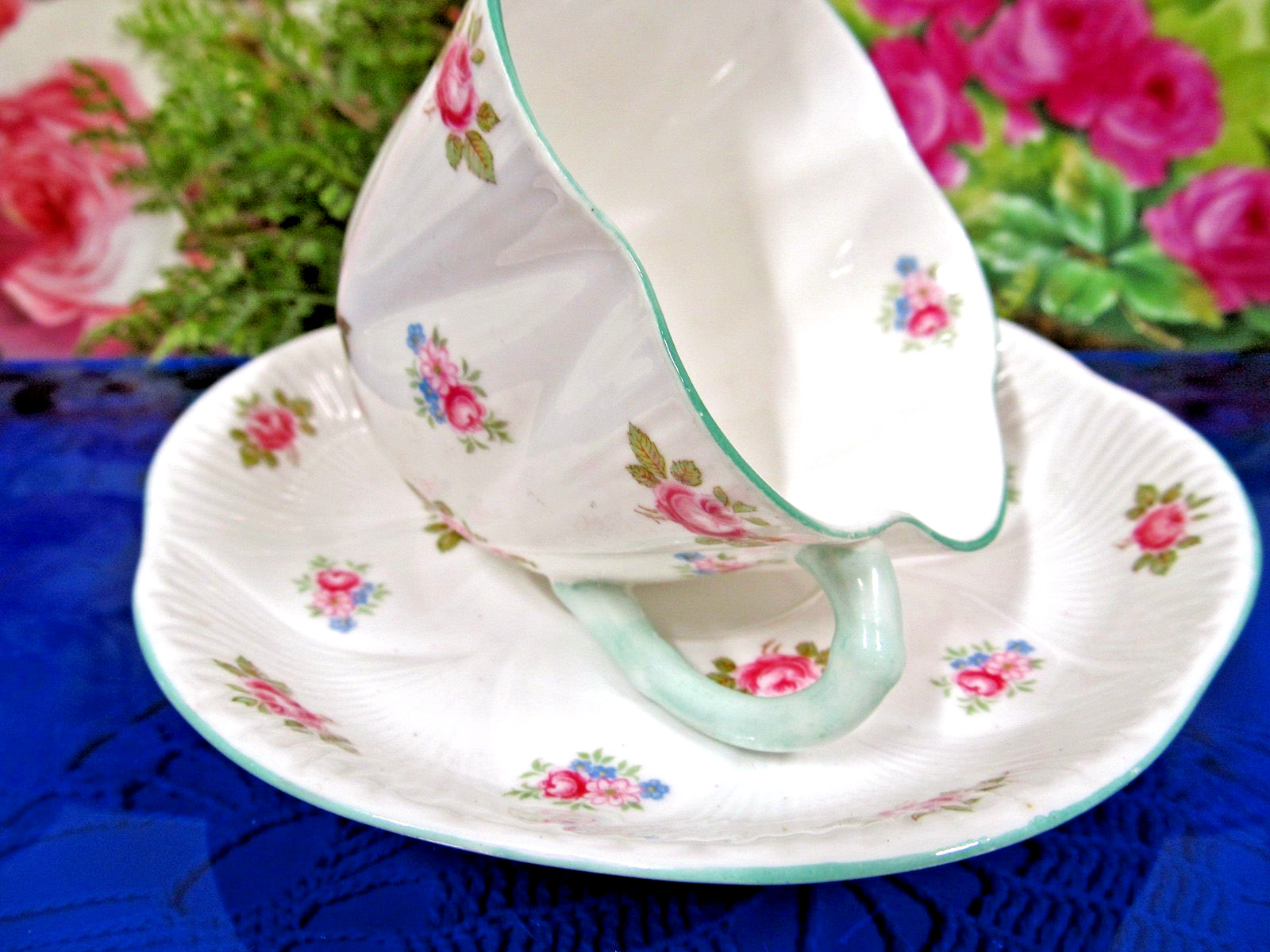 Shelley tea cup and saucer dainty shape ROSEBUD  pattern teacup pink roses