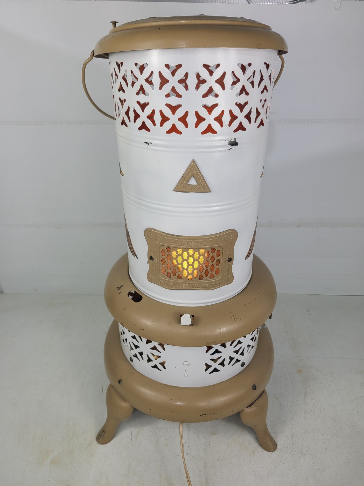 Vintage Perfection 135 Kerosene Oil Heater Custom Lamp Light 24\