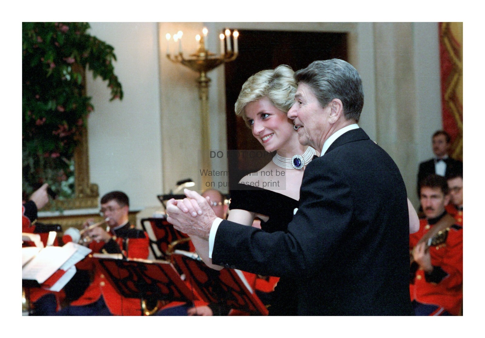 PRESIDENT RONALD REAGAN DANCING WITH PRINCESS DIANA 4X6 PHOTO REPRINT
