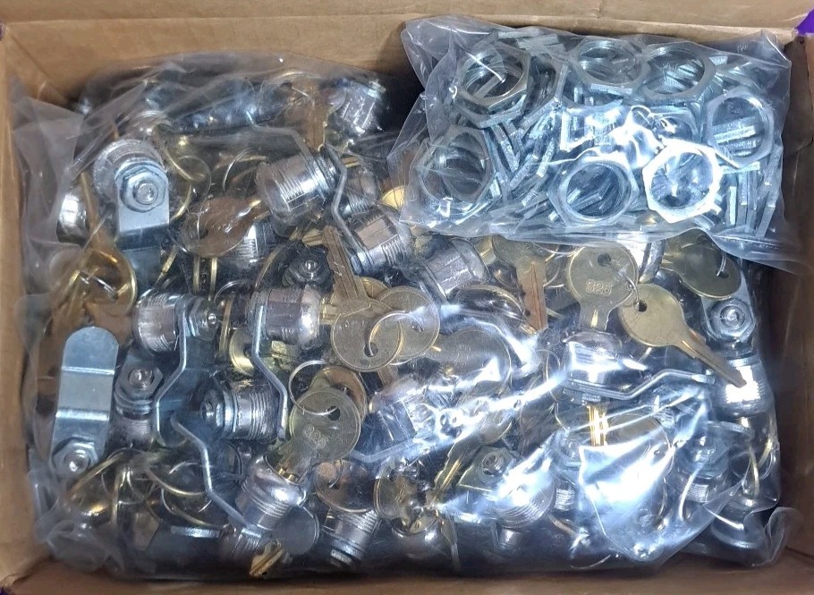 Vintage Cam Lock With 2 Keys Lot of 100 Pcs Vintage Cam Lock With 2 Keys Lot of 100 Pcs