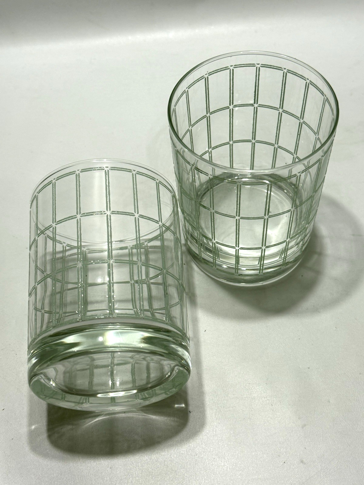 2 Raised Mint Green String Cane Design 10 Oz. Drinking Glasses Tactile
