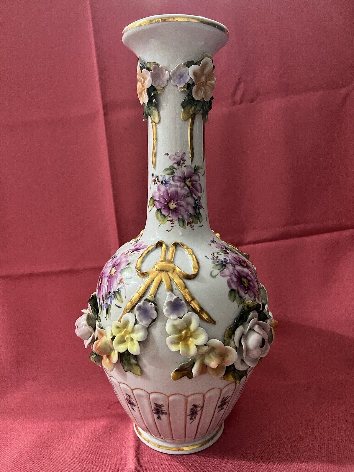 Porfin Cluj Napoca Vase/Urn Delicate Flowers + Gold Accent 635