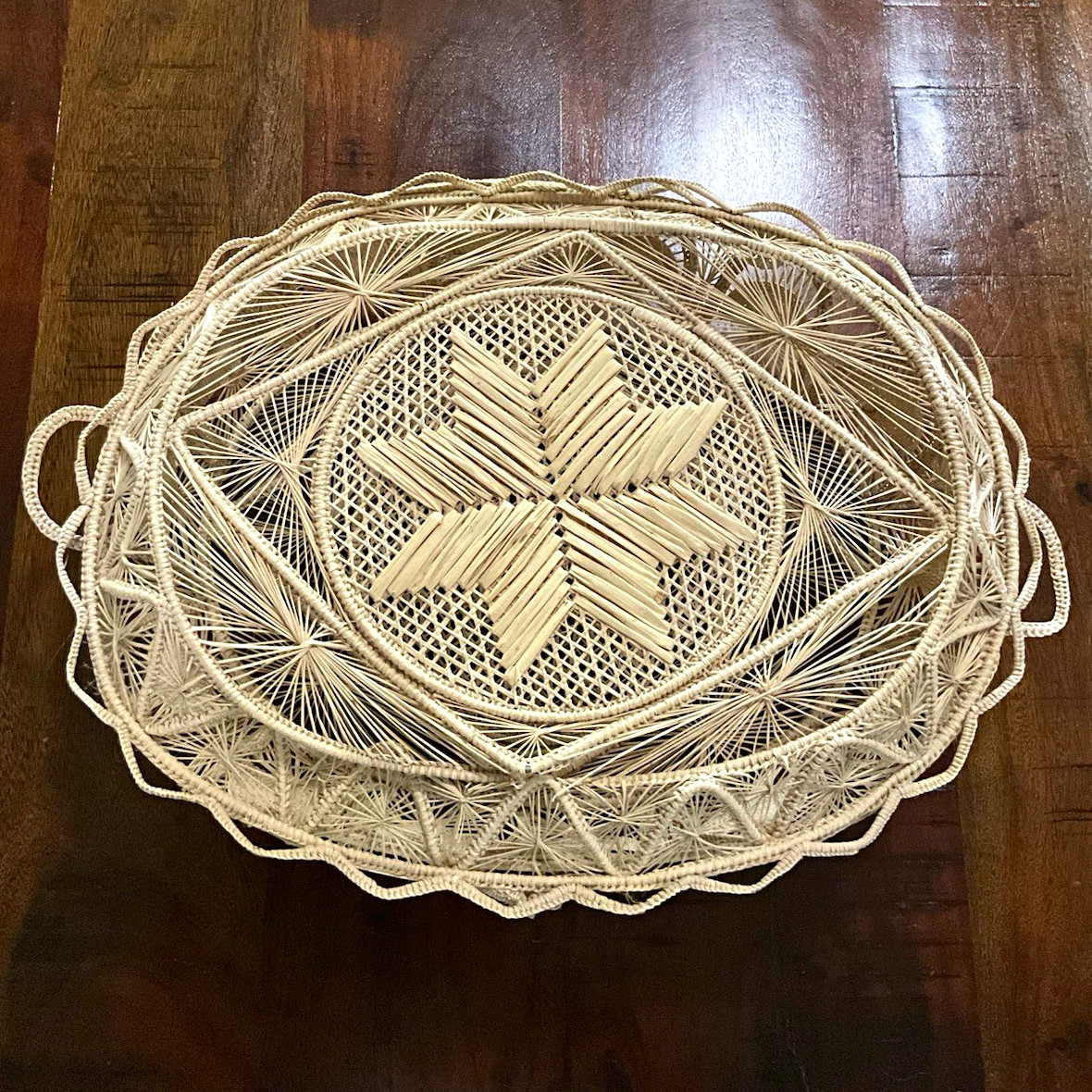 Vintage Handcrafted Woven Hinged-Lid Storage Basket – Boho Folk Art