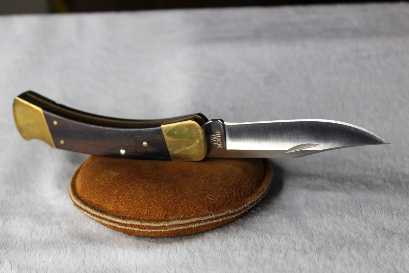 VINTAGE BUCK 110 2 DOT FRAME WITH *2020* BLADE SQUARE BODY USA /NO SHEATH. USED