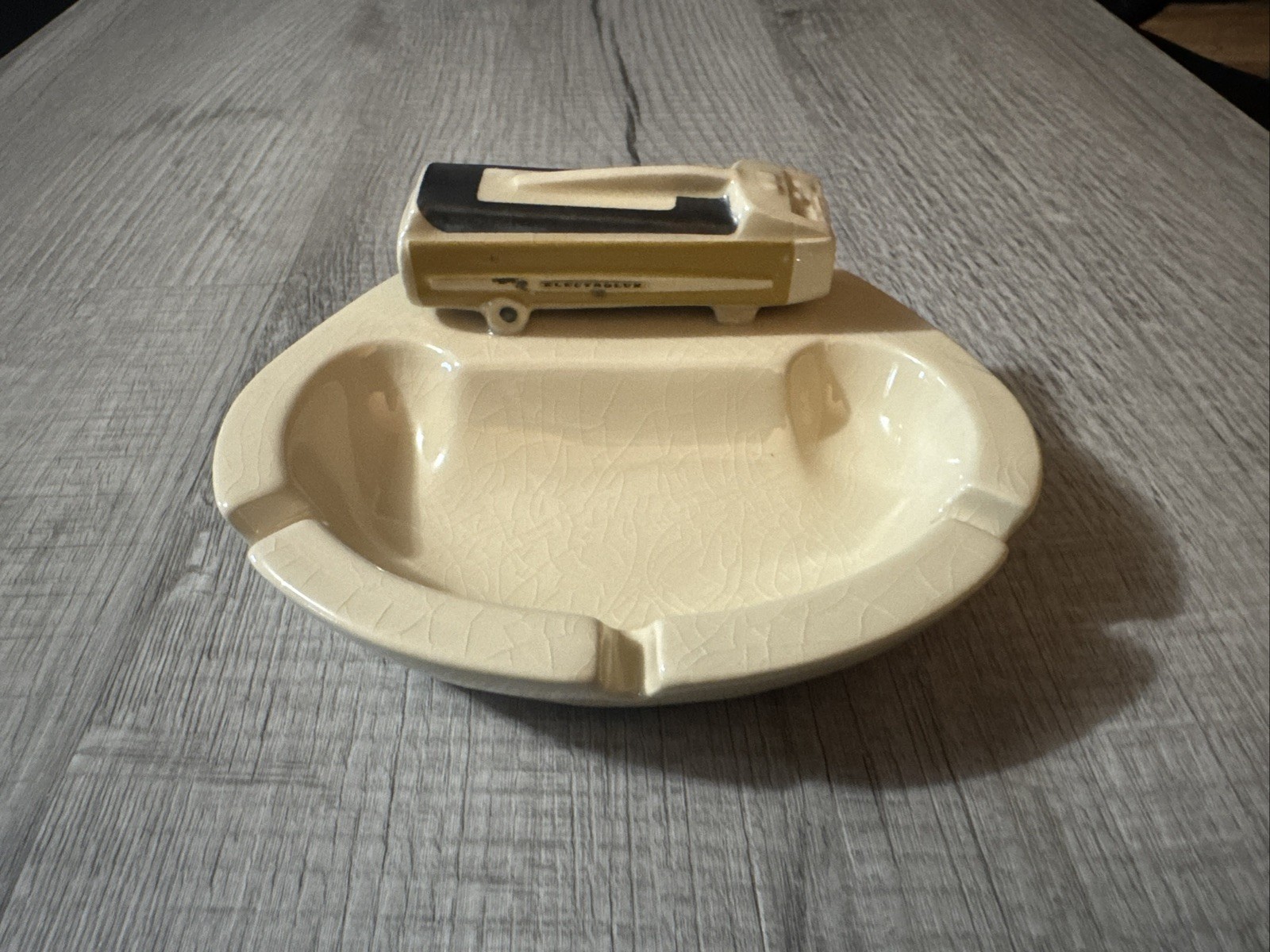 Vintage Electrolux Cream Vacuum Cleaner Promotional Ceramic Ashtray