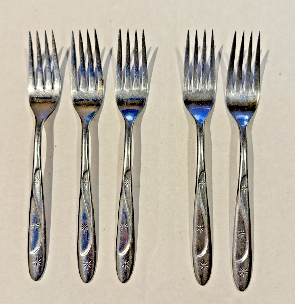 VTG Lot 5 Americana (Int\'l Silver Co) Stainless Atomic Starburst 3 Star 7” Forks VTG Lot 5 Americana (Int\'l Silver Co) Stainless Atomic Starburst 3 Star 7” Forks