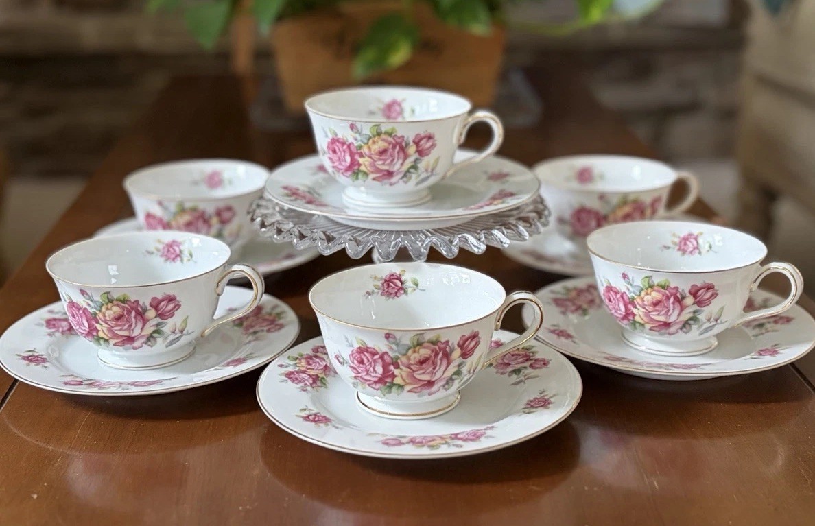 Set - 6 Vintage Jyoto Porcelain Tea Cups & 6 Saucers Made In Occupied Japan Rose