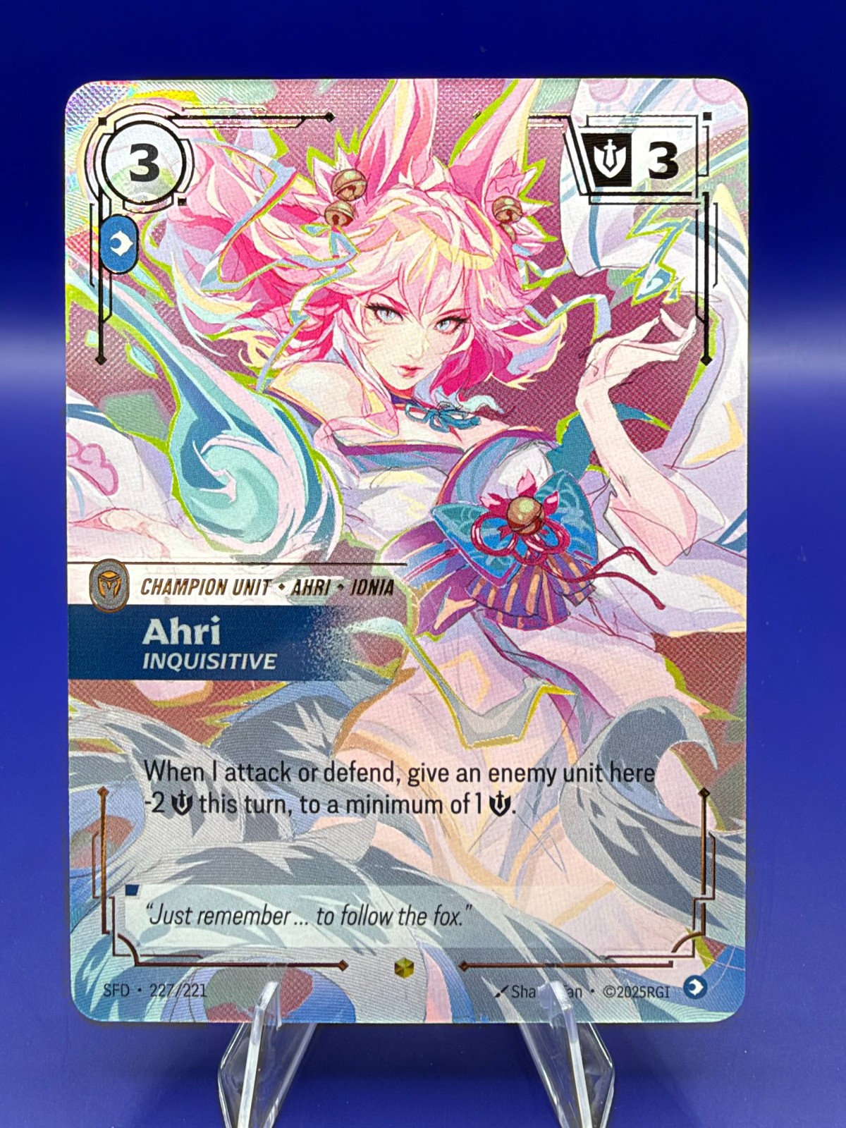 Ahri Inquisitive SFD 227/221 Showcase Overnumber english Riftbound Spiritforged