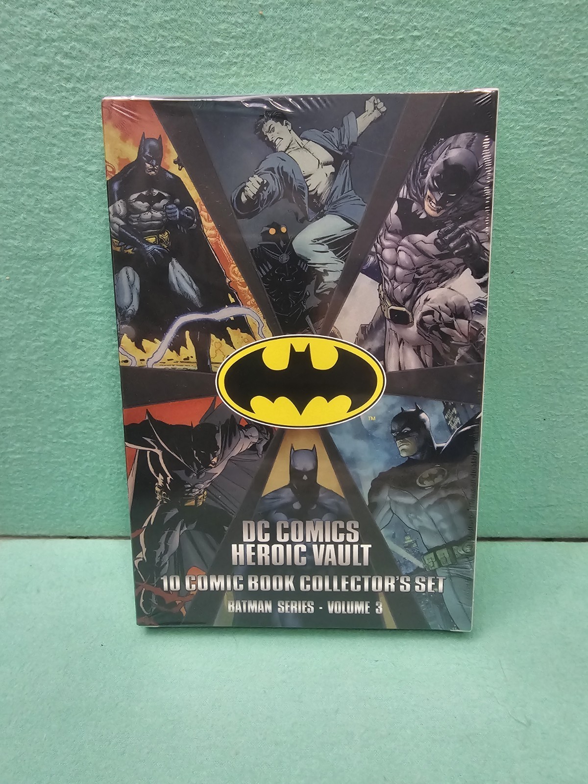 DC Comics Heroic Vault Batman Vol 3 Comic Book Collector Set Topaz Distribution