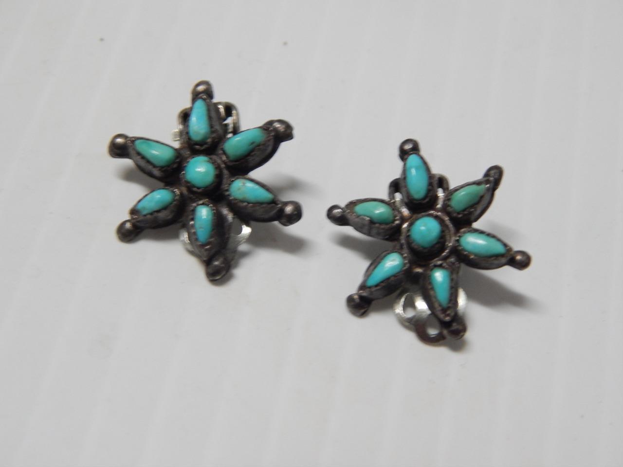 FINE VINTAGE ZUNI INDIAN CLIP ON STERLING SILVER TURQUOISE EARRINGS