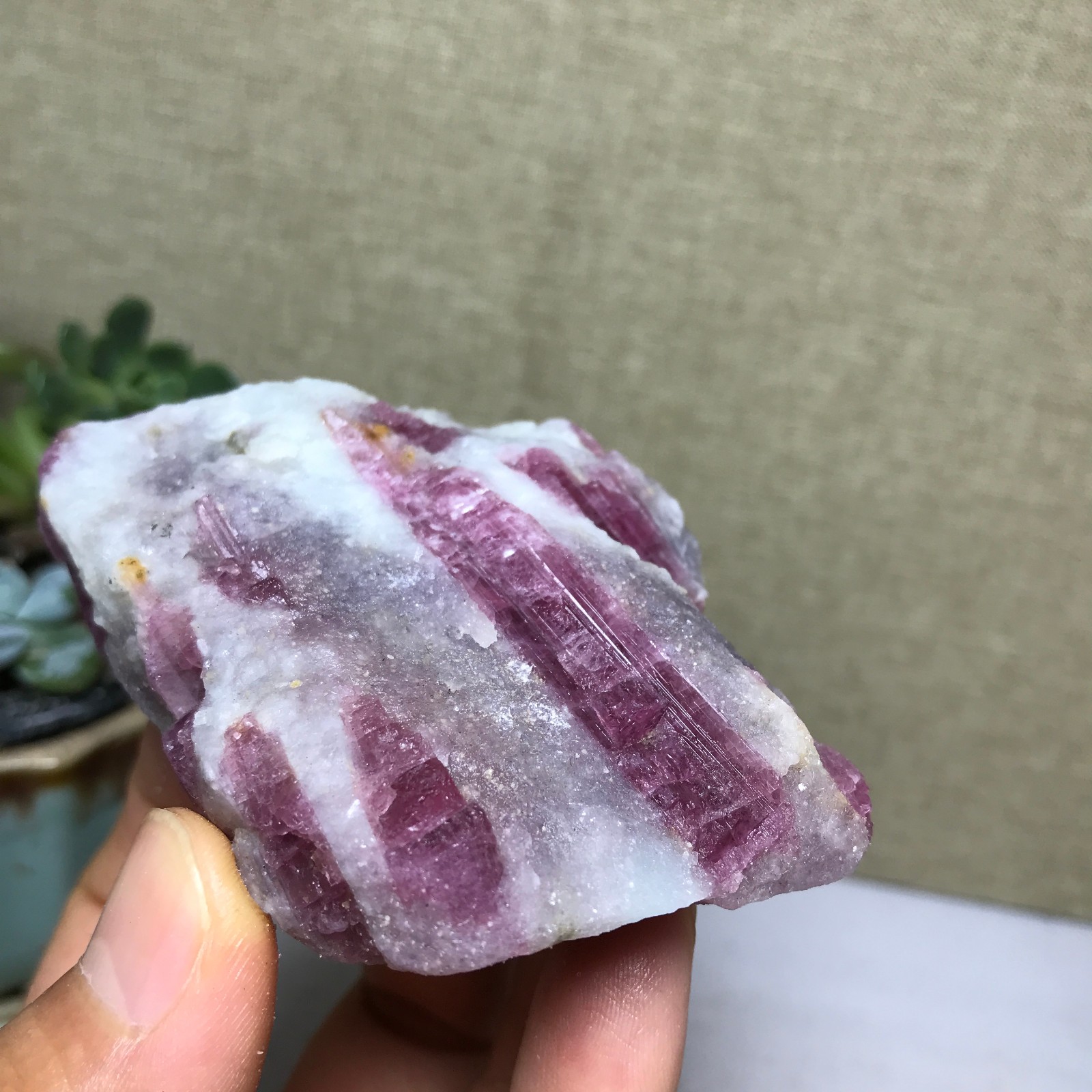 Top Natural Red Tourmaline Crystal gemstone rough original Specimen 156g A5006