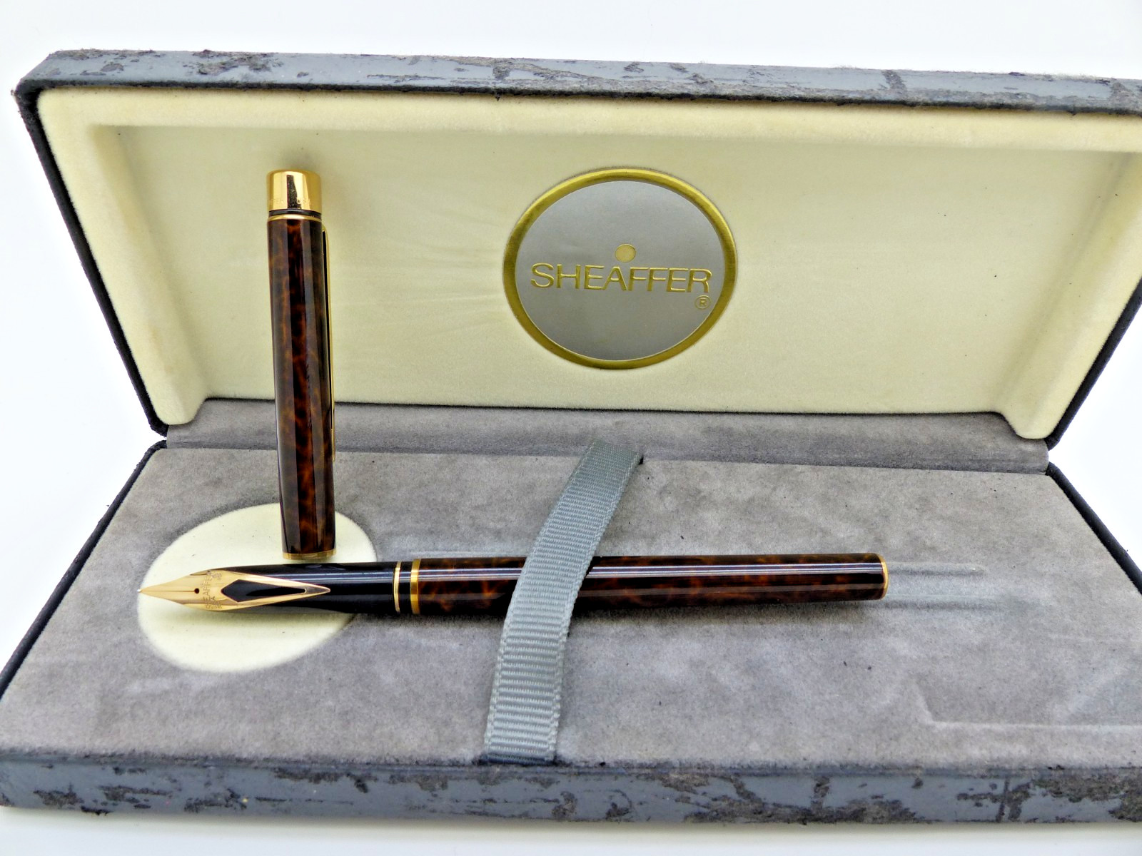 Sheaffer Targa Thuya Ronce Laque Slimline 14K Nib NOS Super Rare 14k Nib Cased