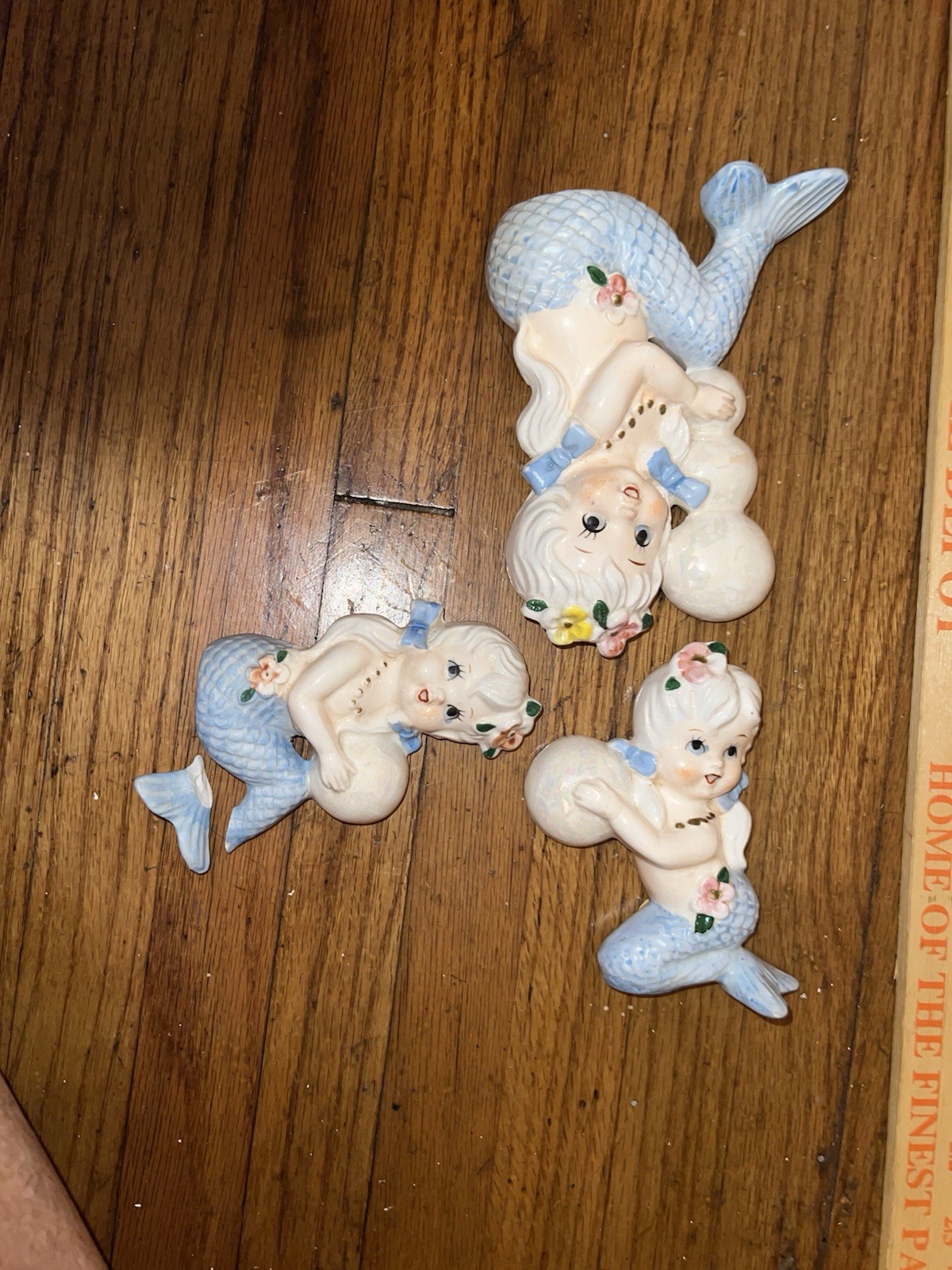 vintage unbranded Mermaid ceramic Wall Plaque Figurine decoration trio x3
