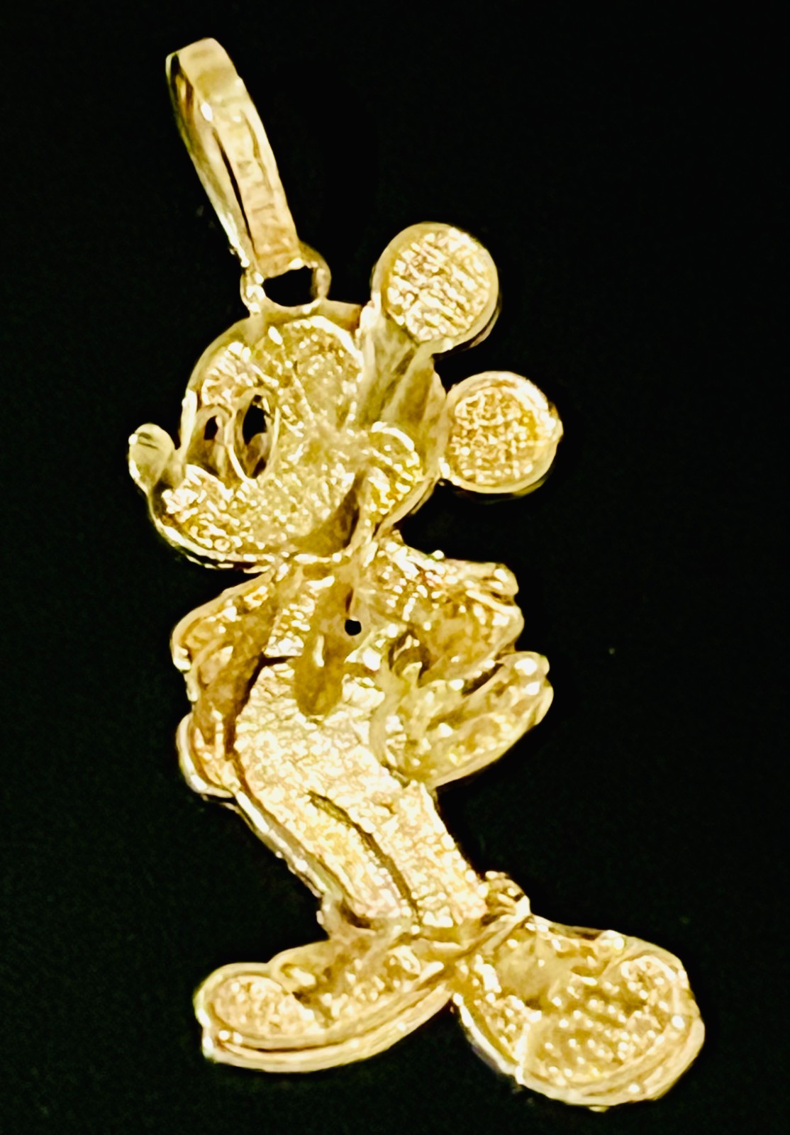 10k real Gold Mickey Mouse Disney Pendant