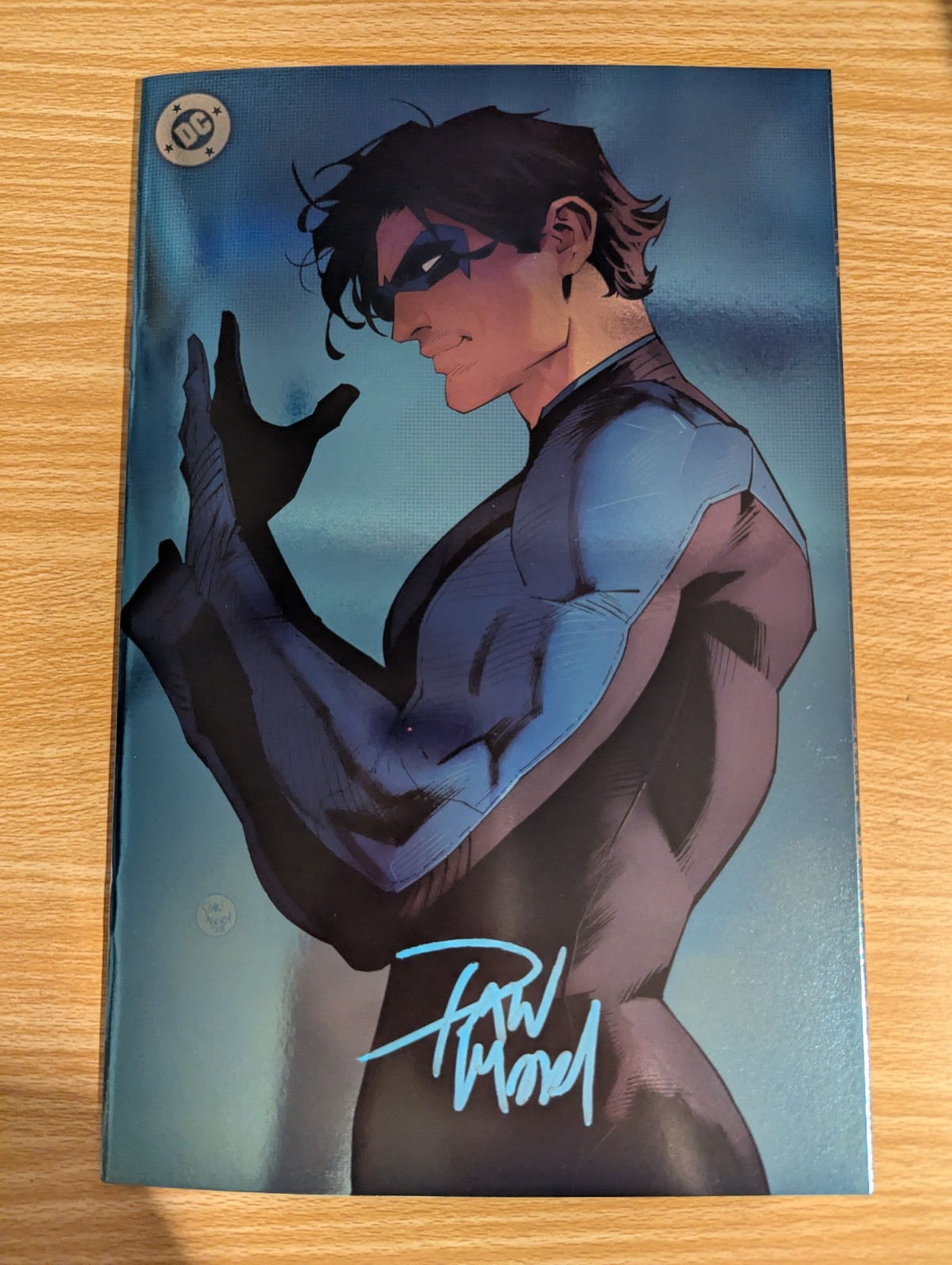 Nightwing # 140 Dan Mora Signed VIRGIN FOIL VARIANT reprint of #105 w/ COA