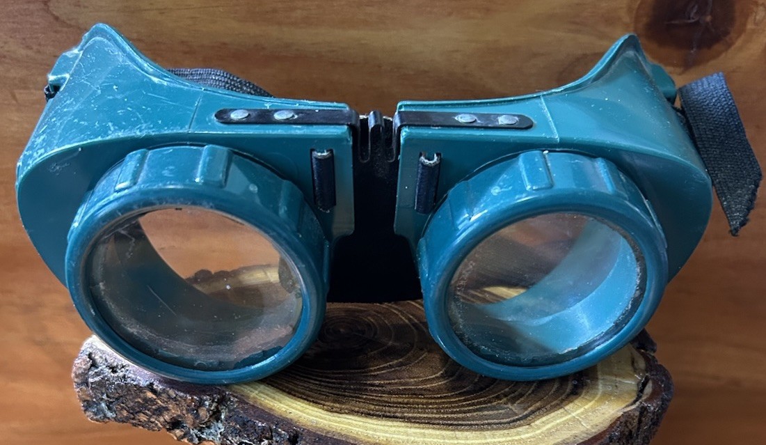 Vintage Goggles Steampunk Industrial Hard Plastic Rat Rod Welding Work Goggles