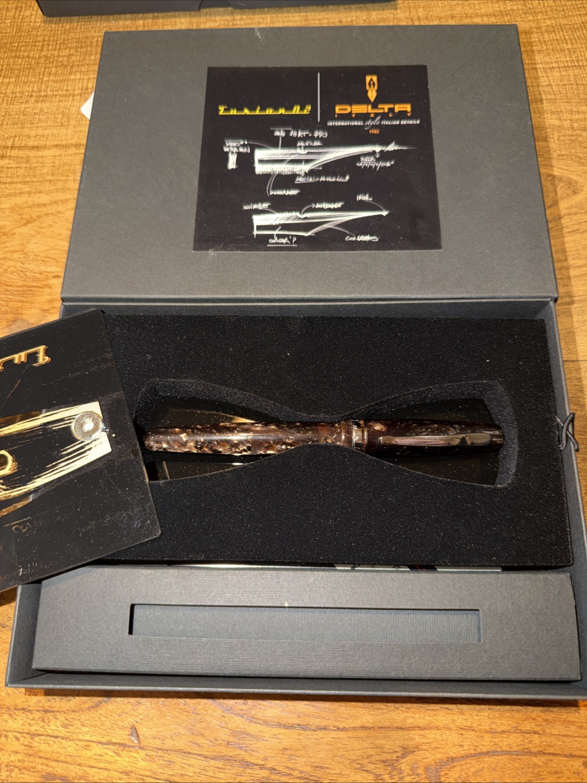 Delta Fusion 82- Brown- 18k NIB (M) Fountain Pen- Used- W/ Box 2622