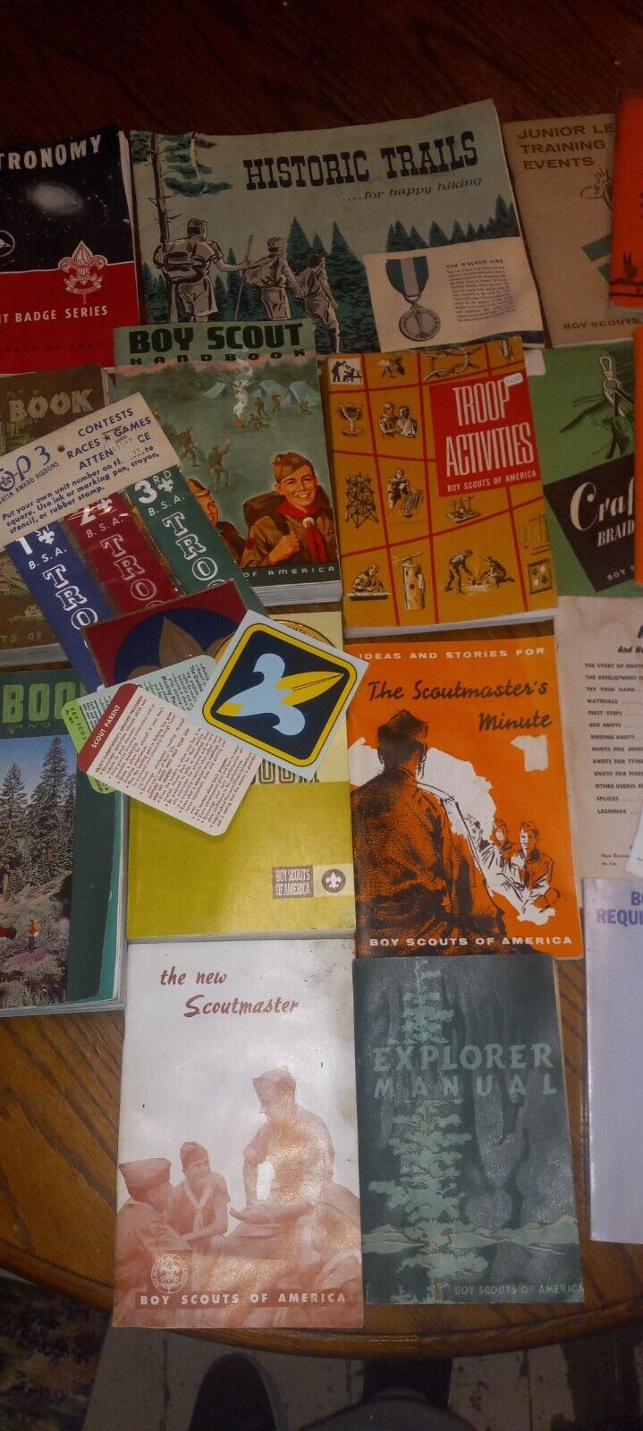 27 vintage Boy Scout Handbook and phamlets Lot  3 sticker bankbook ribbons tr.32