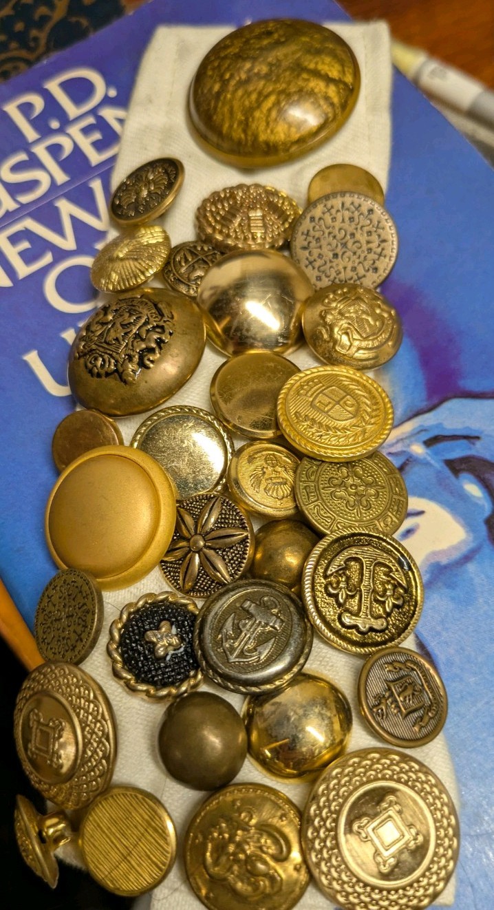Vintage Goldtone - Brass / Bronze Buttons Lot Of 30+