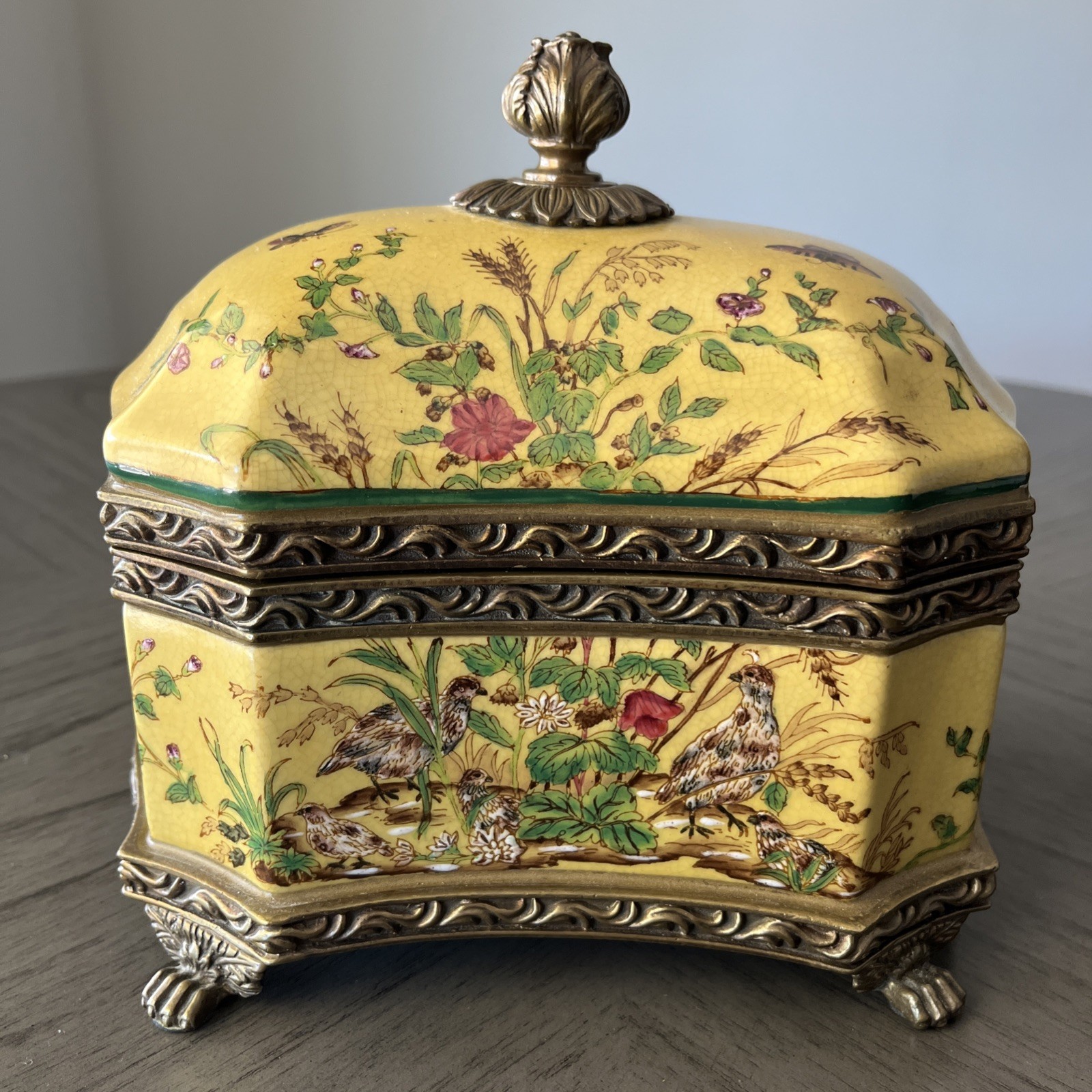 Vintage Hua Rong Tang Zhi Porcelain Jewelry Box Bronce Ormolu Yellow Chinoiserie