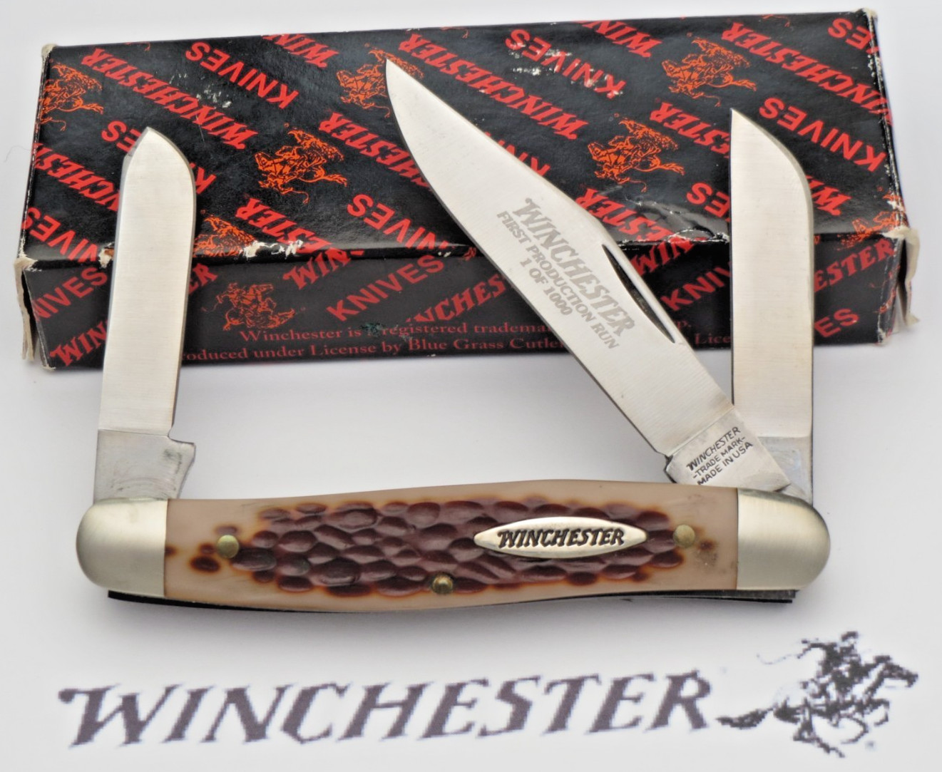 Winchester by Bluegrass/Queen 39013 Medium Stock Knife Delrin Handles MINT