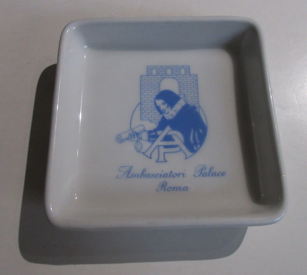 Ambasciatori Palace Roma Hotel Rome Richard Ginori Porcelain Dish Ashtray Italy