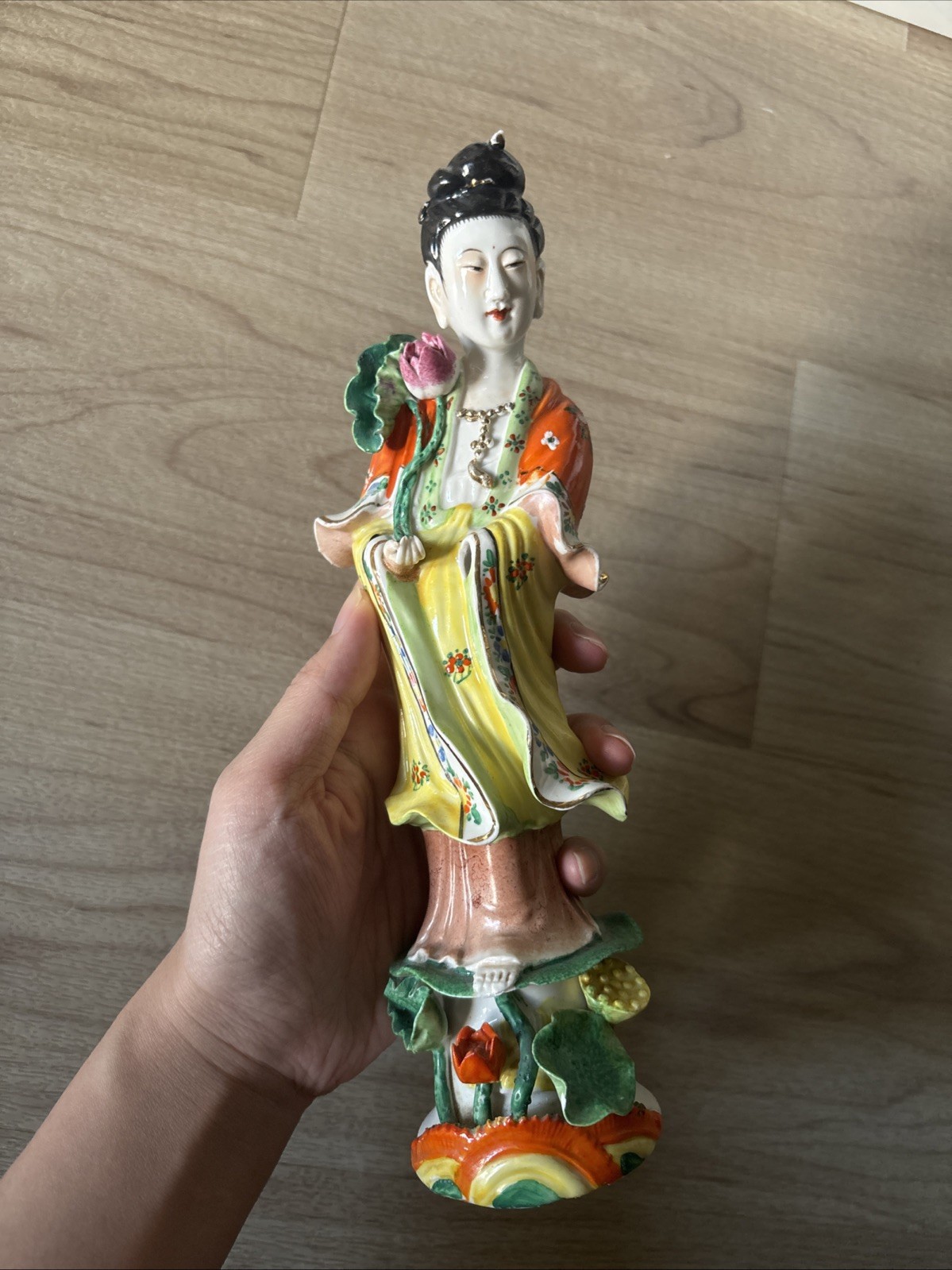 vintage Chinese porcelain figurine of Guanyin Missing One Hand