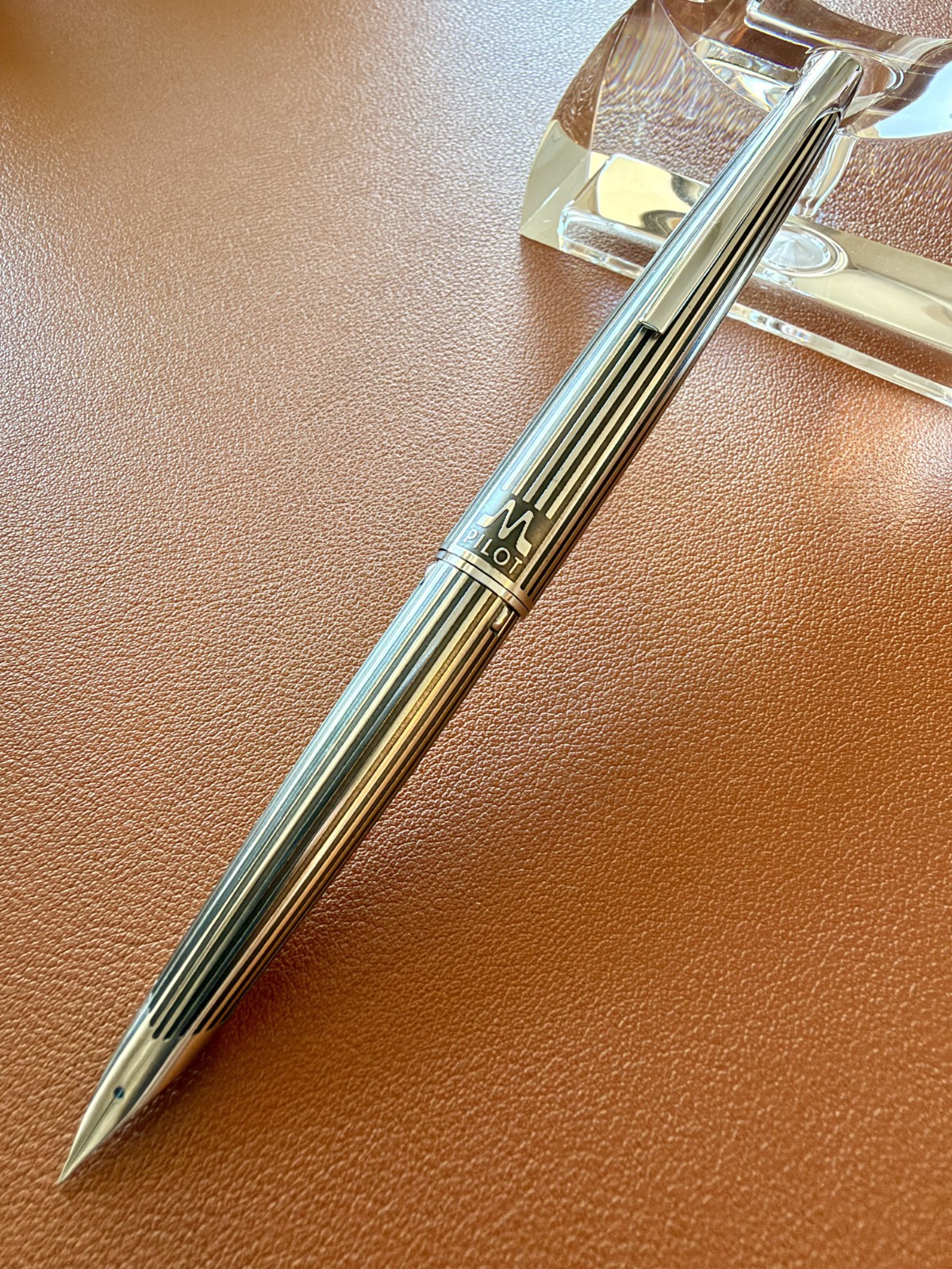 Rare Vintage PILOT MYU 701 Black Stripe Fountain Pen Integrated Nib Fine Point