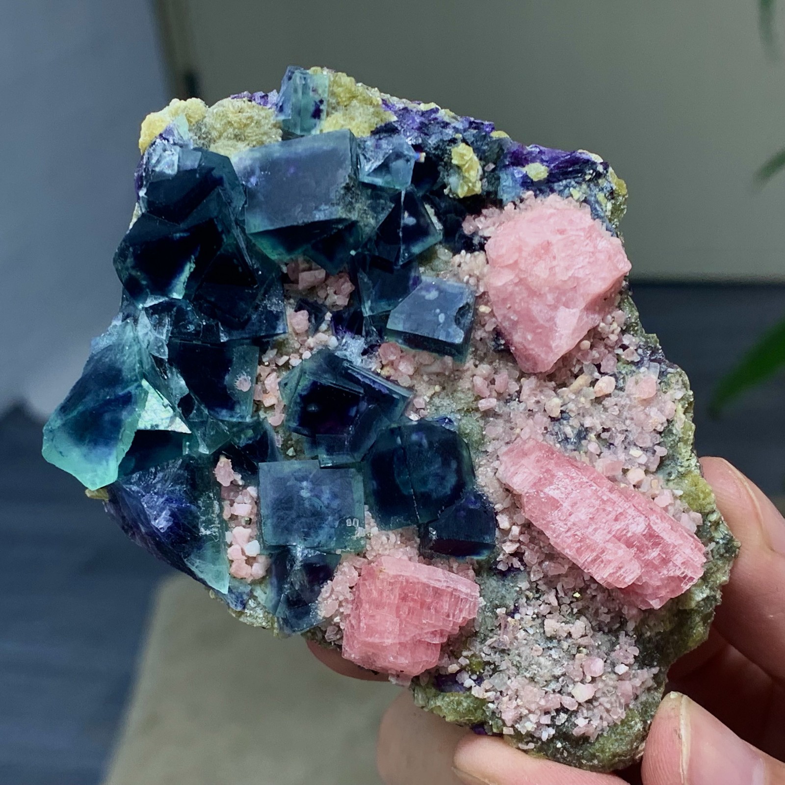 110G Natural rhodochrosite with cube Purple Fluorite Crystal Mineral Sample
