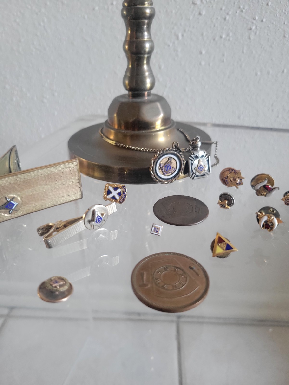 Vintage Masonic Fraternal Jewelry Lot - 14K Gold Pin & Mechanical Swivel Fob