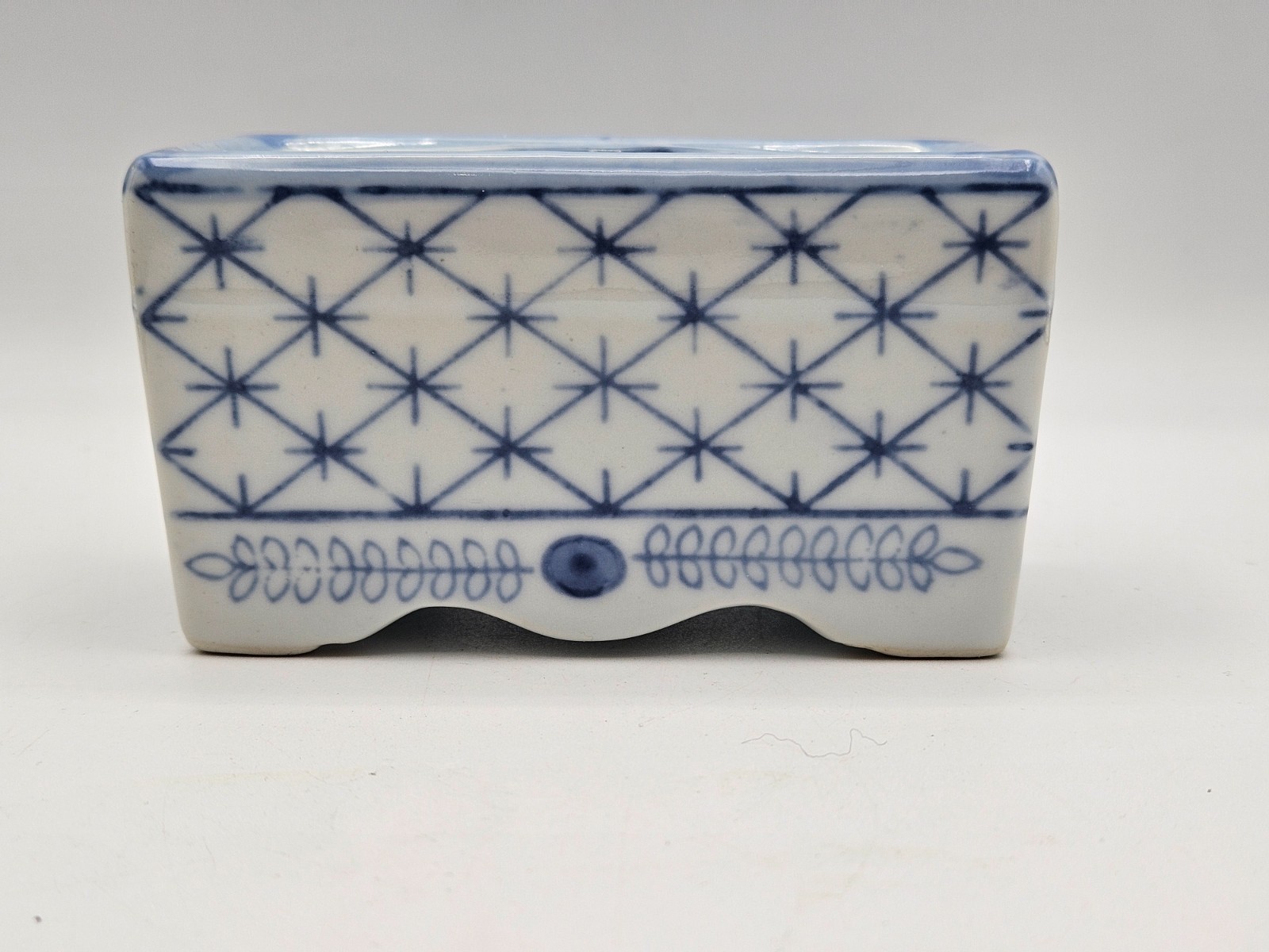 Vtg Blue & White Porcelain Flower Brick Rectangle Flower Frog Canton Collection