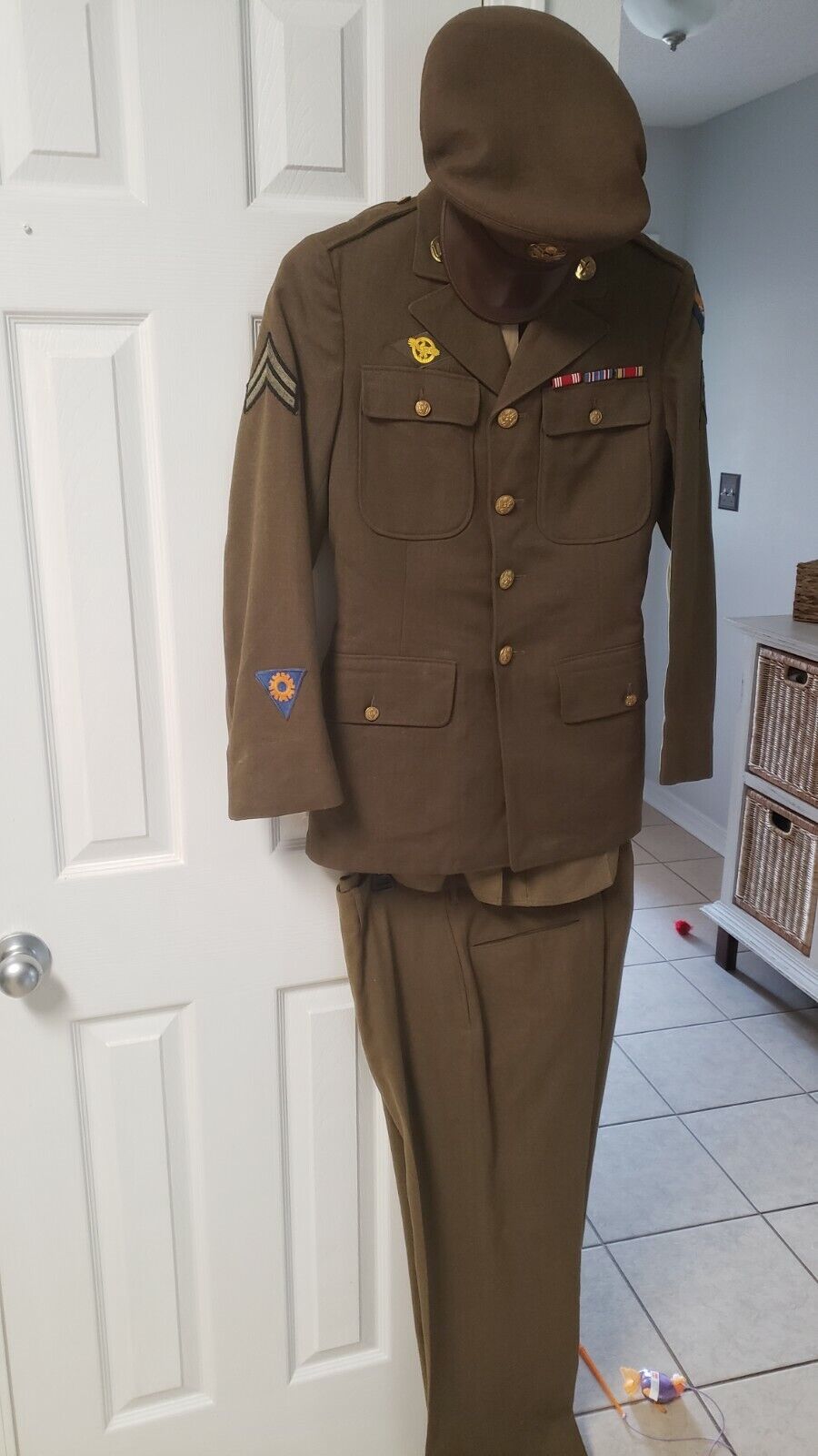 Original WW2 US Army Enlisted four pocket Olive Drab Uniform and enlisted  hat.