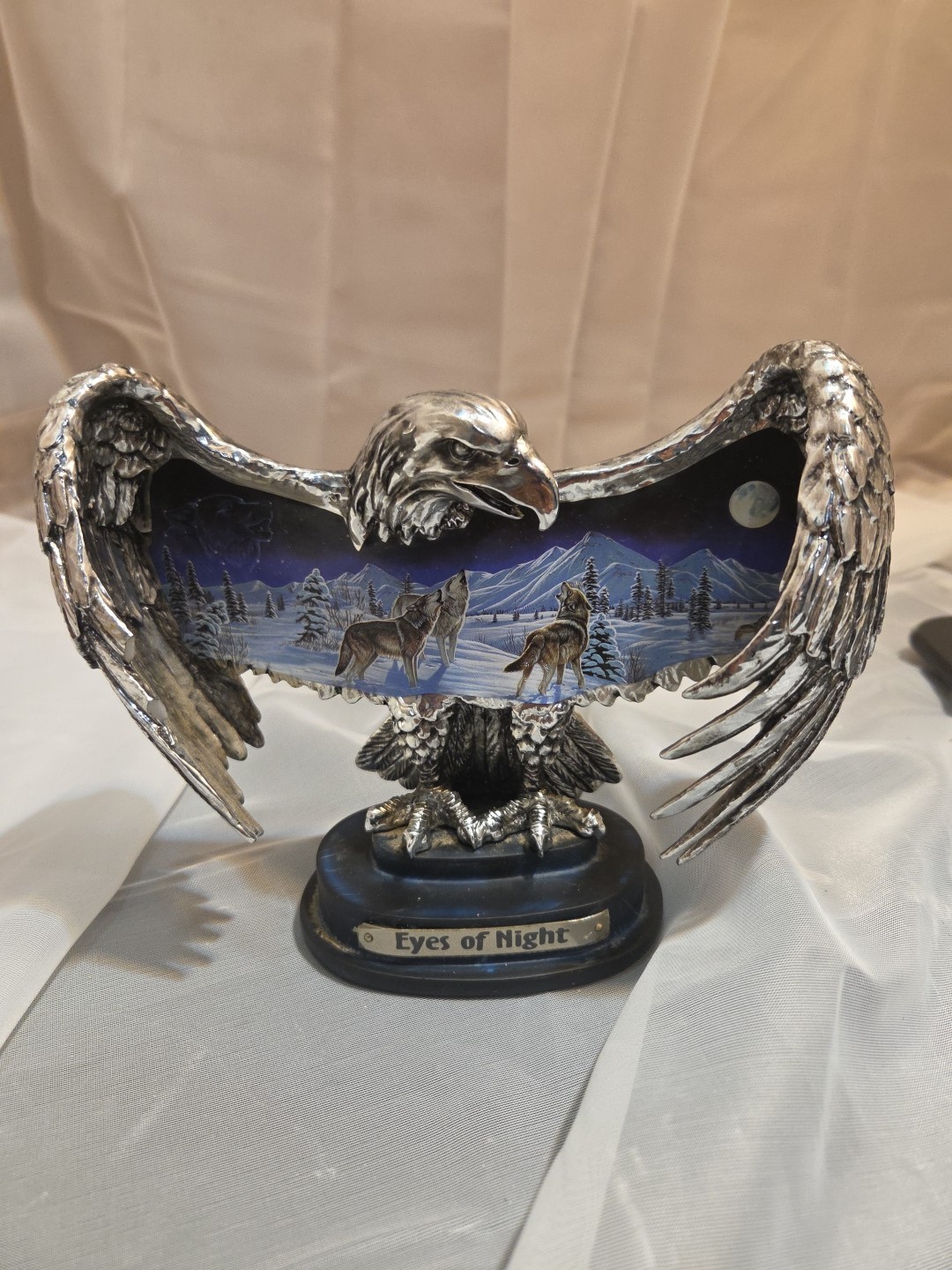 BRADFORD EXCHANGE EYES OF THE NIGHT MYSTERIES OF THE NIGHT EAGLE 6 INCH TALL