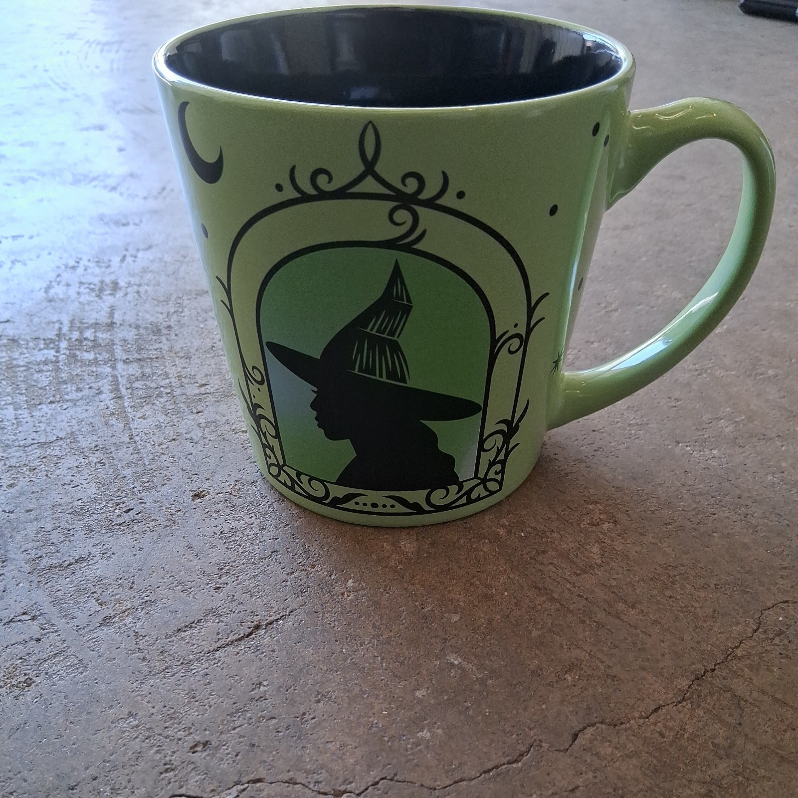 Wicked Coffee Mug 2024 Collectible medium  size Universal Studios Movie, New.