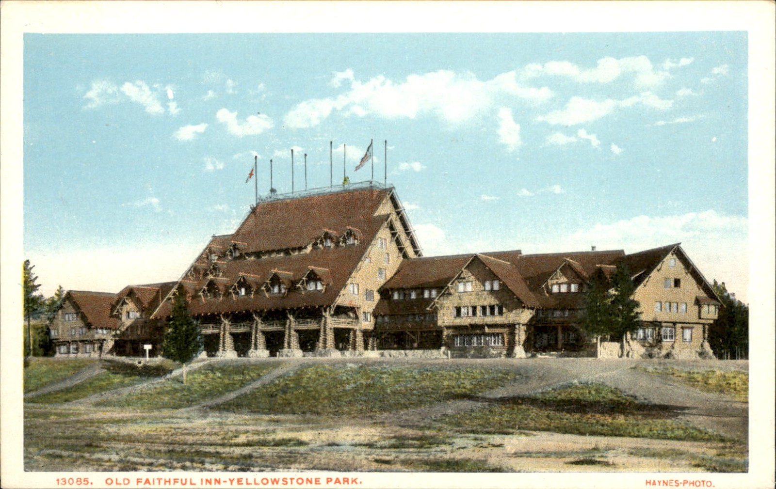 Yellowstone Park WY Old Faithful Inn Haynes Photo c1900s-10s Vintage Postcard