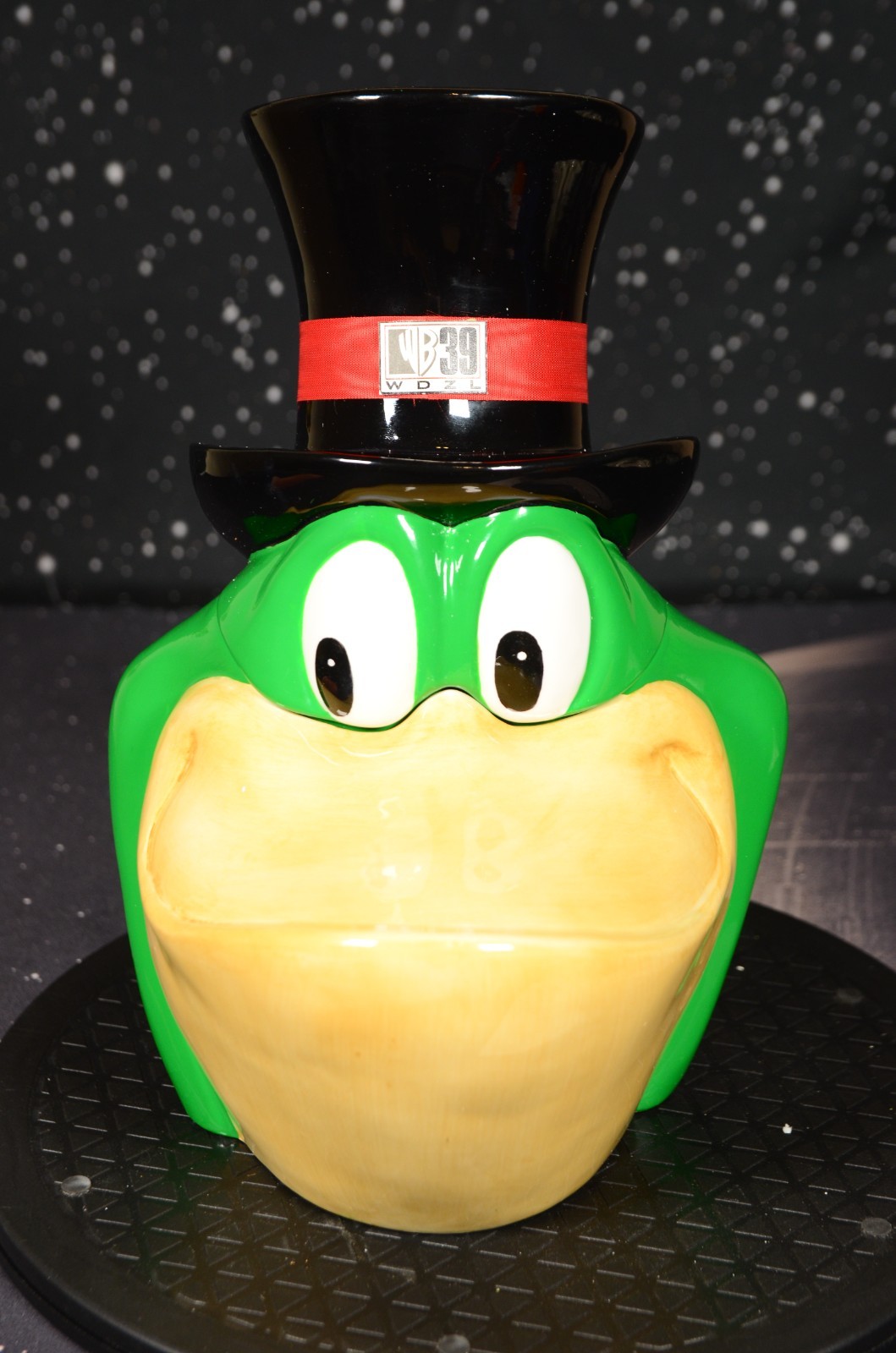 NEW Vintage Rare 1998 Warner Bros. Studio Store Michigan J. Frog Cookie Jar 1997 NEW Vintage Rare 1998 Warner Bros. Studio Store Michigan J. Frog Cookie Jar 1997
