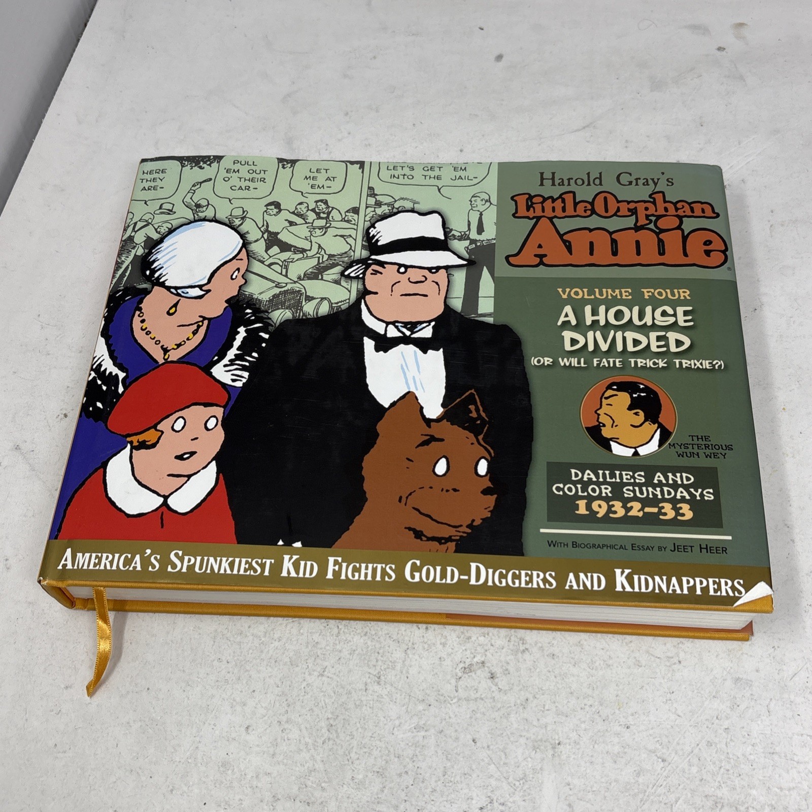 The Complete Little Orphan Annie Vol. 4 1932-1933 (IDW Publishing) 