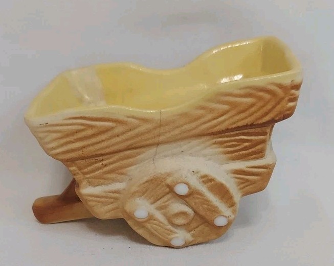 Wagon Cart Shawnee Pottery Planter  USA 775 USA Vintage **See Pictures 