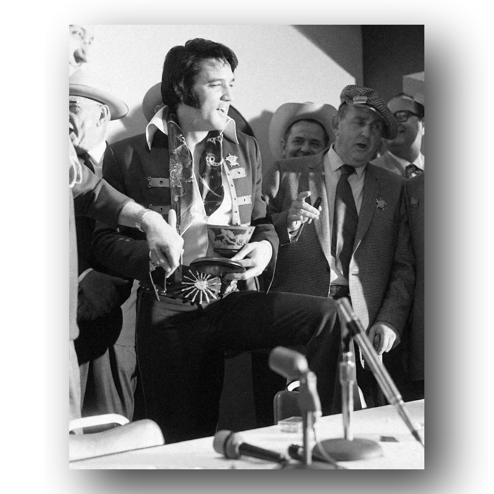 Elvis Presley, Colonel Tom Parker Photo 8x10 1970 Rolex Watch Press Conference