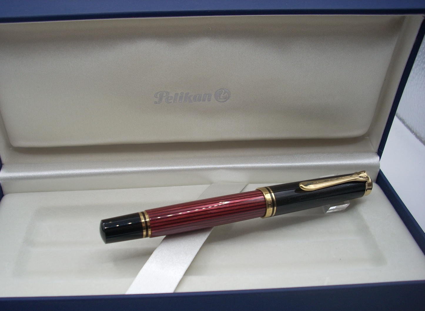 PELIKAN RED SOUVERAN - ROLLER BALL
