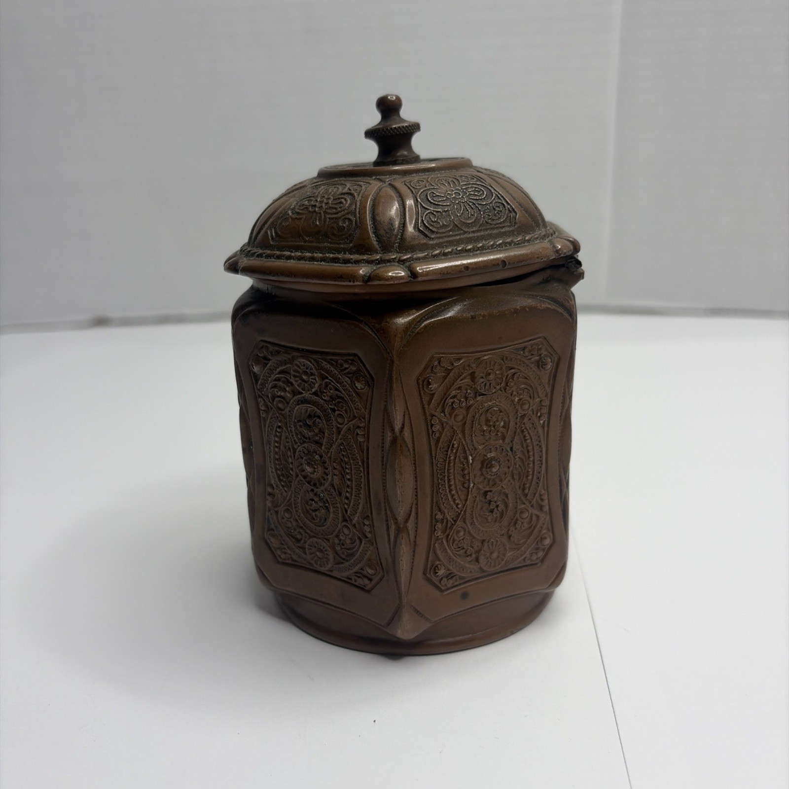 Uncommon Antique Jennings Brothers #2457 Spice Or Tobacco Container Hinged 5” Uncommon Antique Jennings Brothers #2457 Spice Or Tobacco Container Hinged 5”