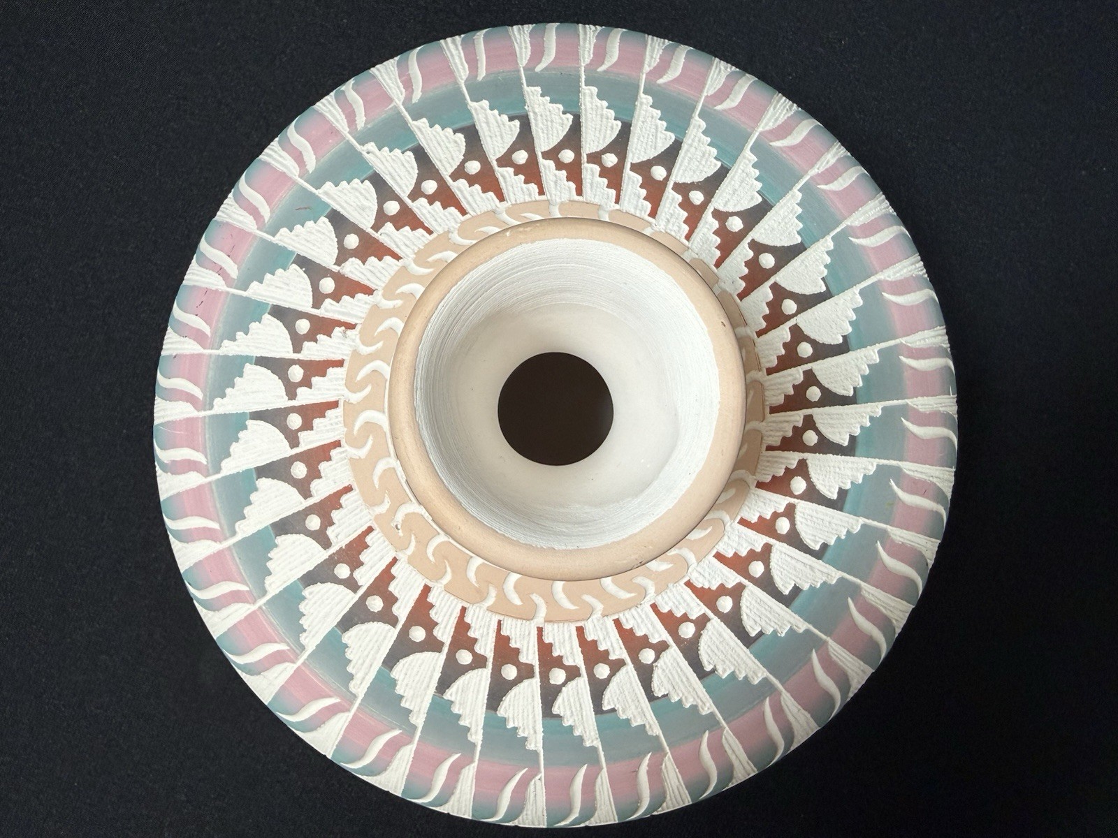 Navajo E. Whitegoat Signed Vase Etched 8 