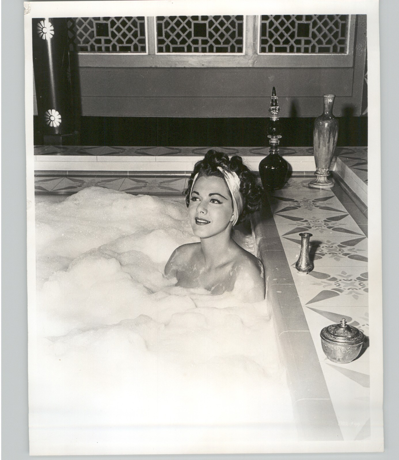 Dominican Actress MARIA MONTEZ Bathing Portrait 1942 Press Photo