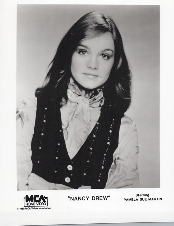 Pamela Sue Martin vintage 8x10 inch photo 1985 Nancy Drew TV series Pamela Sue Martin vintage 8x10 inch photo 1985 Nancy Drew TV series