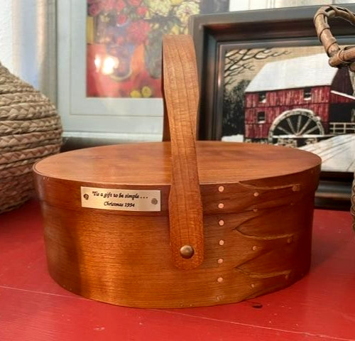 Artisan-Made Shaker Box with Lid Lined 5 Finger Swing Handle 8.5