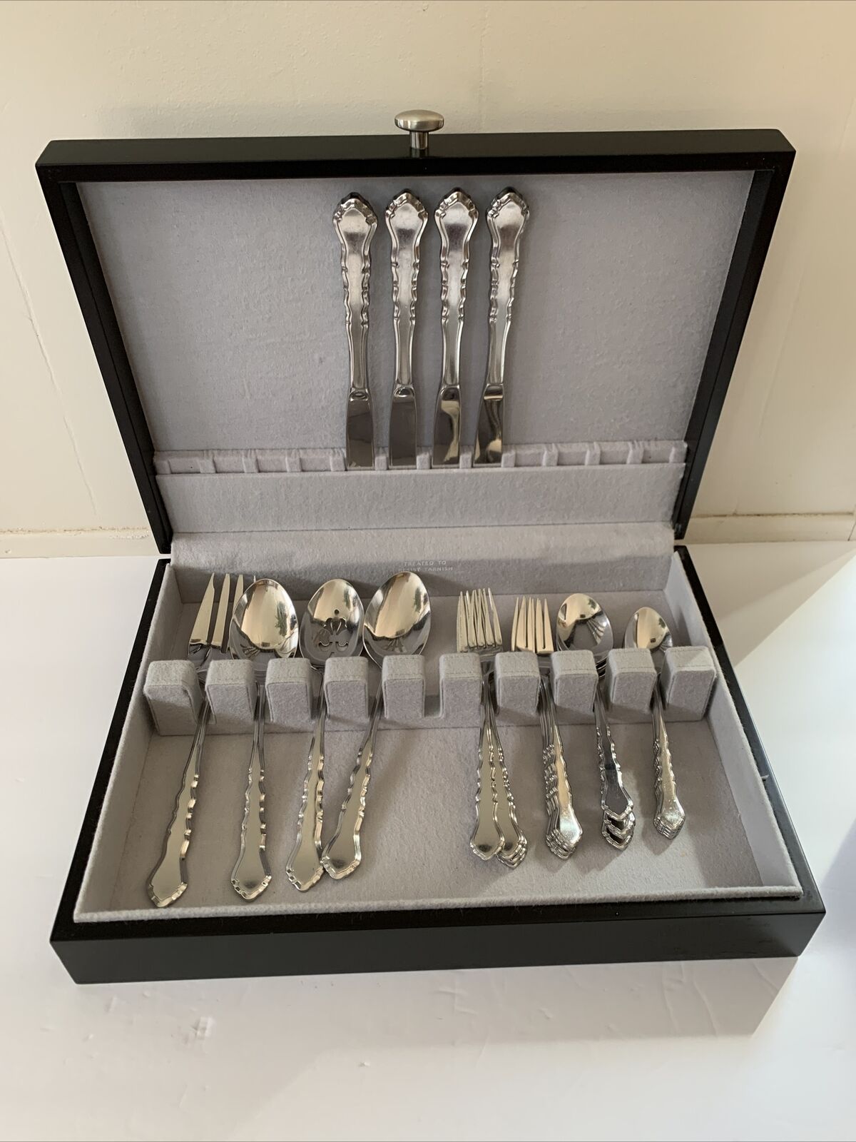 AMERICANA Lyon 1847 Rogers Flatware Case Canada Stainless Glossy Vintage