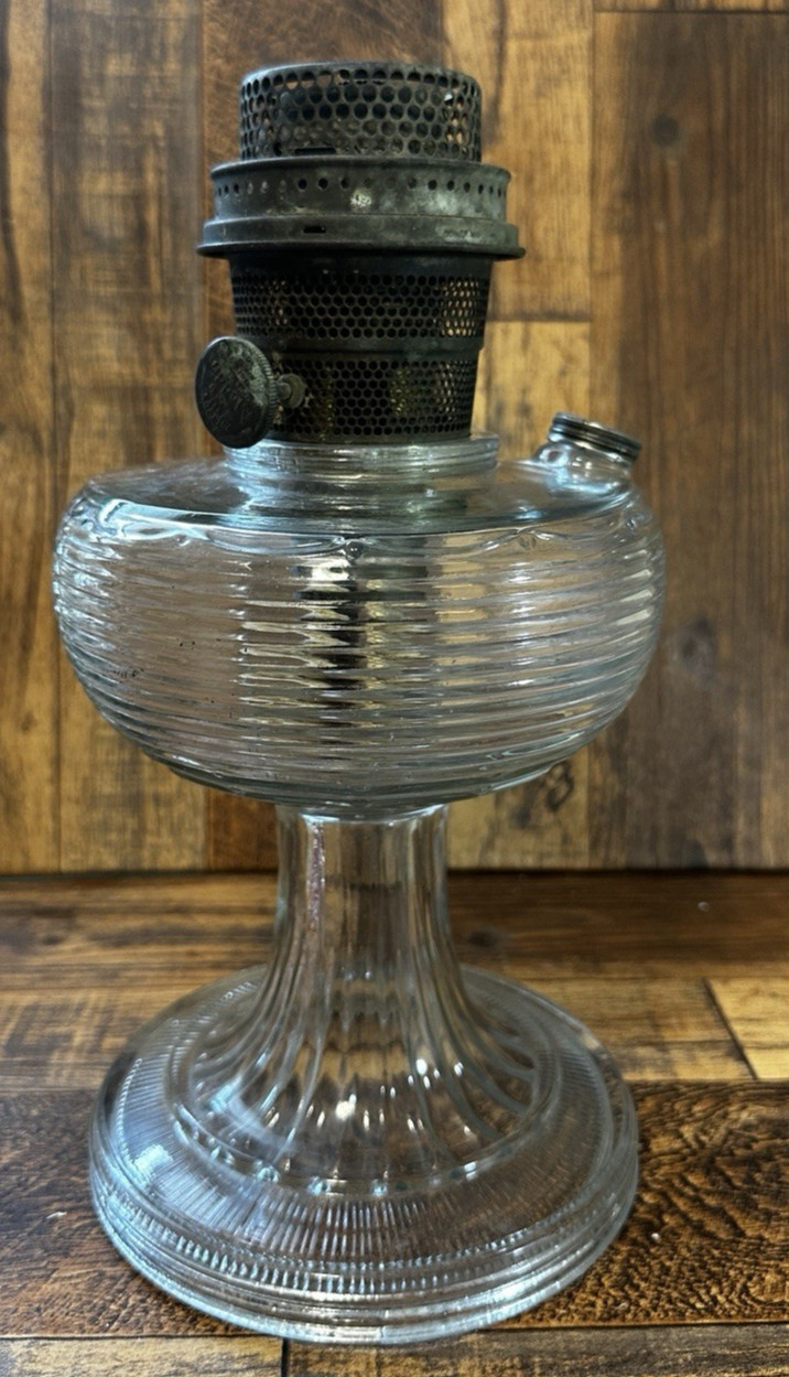 Vintage Aladdin Model B Clear Beehive Oil Lamp Fount (Missing Fuel Cap)