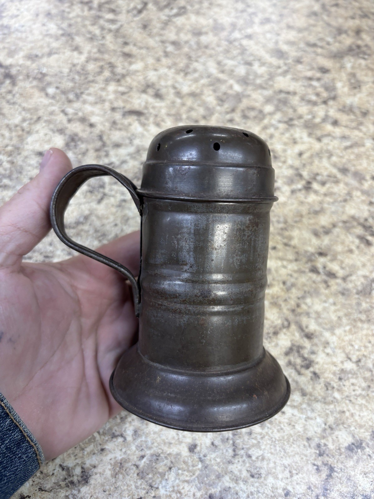 ANTIQUE 1840s FOOTED TIN SUGAR SHAKER OR MUFFINEER WITH HANDLE. 4 3/4\