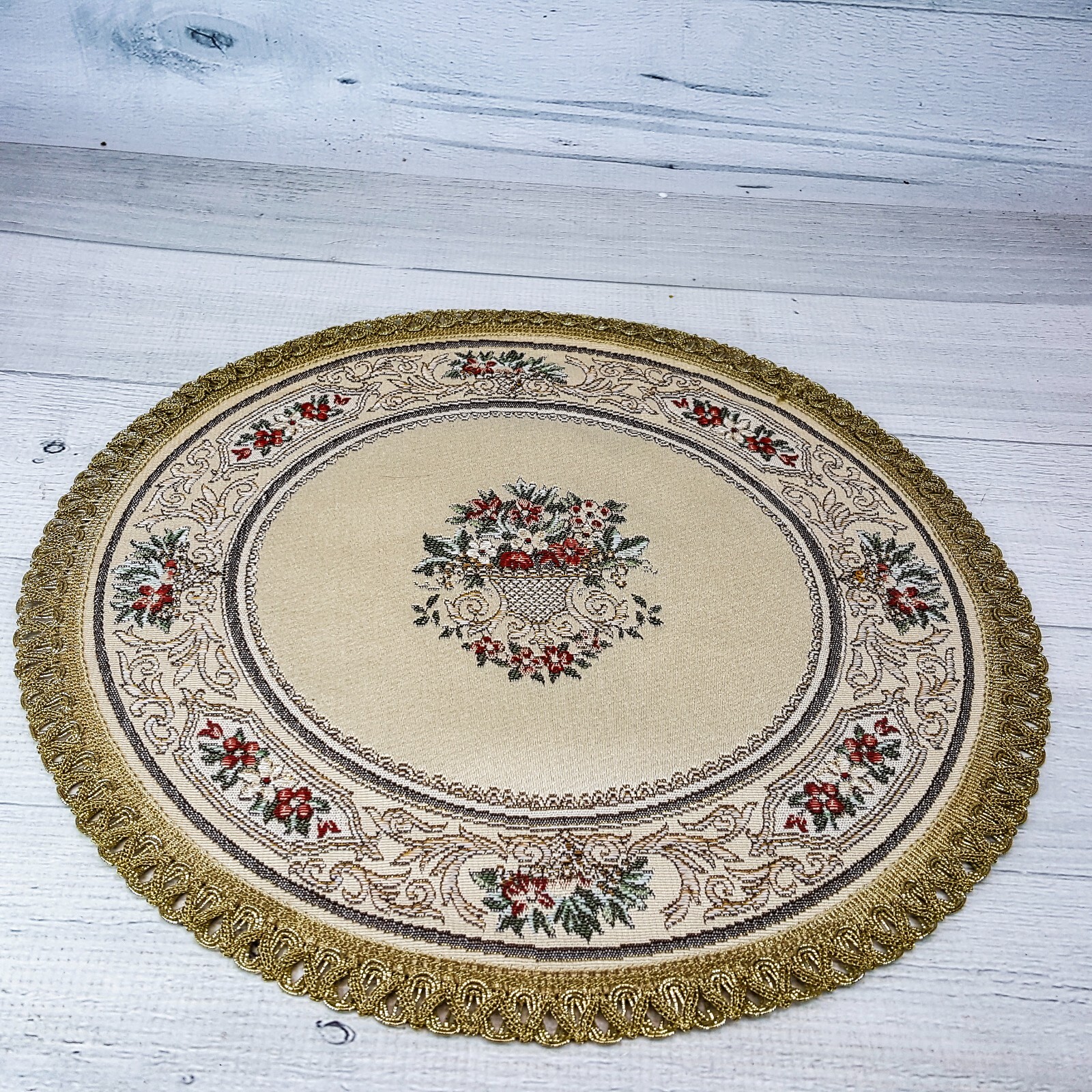Vintage Amrose Lenox Round Doily 14\